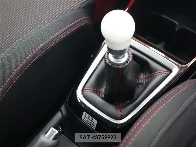 Suzuki SWIFT 2023-08 320839-8