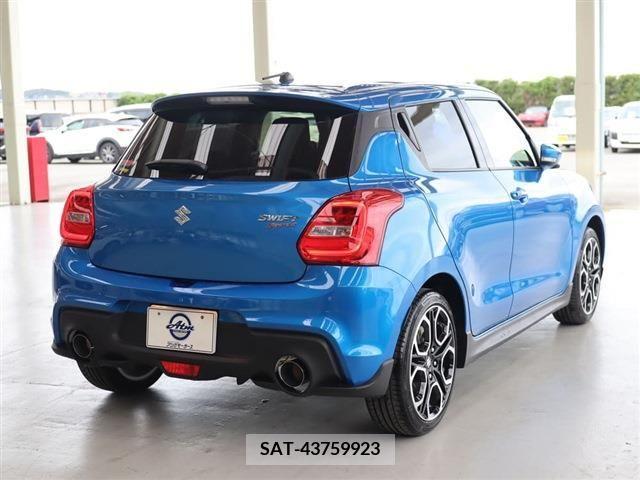 Suzuki SWIFT 2023-08 320839-5