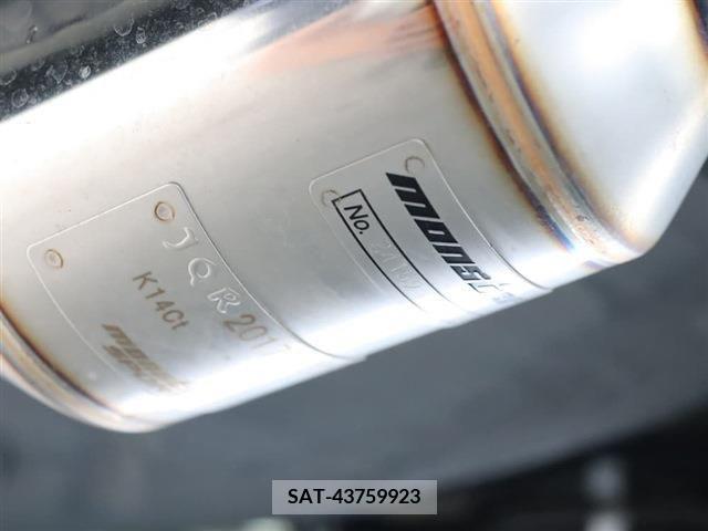 Suzuki SWIFT 2023-08 320839-18