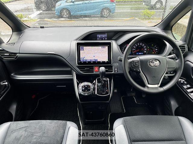 Toyota VOXY 2021-06 394991-1