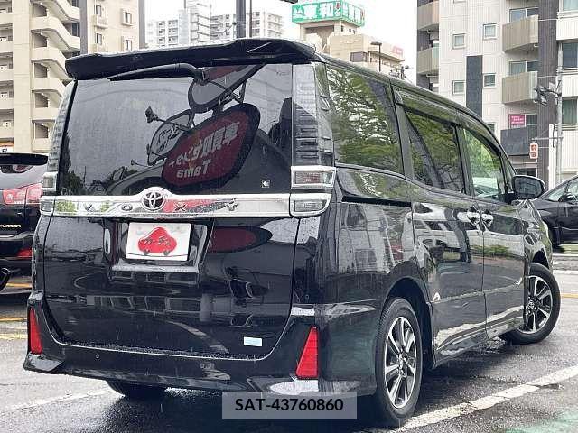 Toyota VOXY 2021-06 394991-2