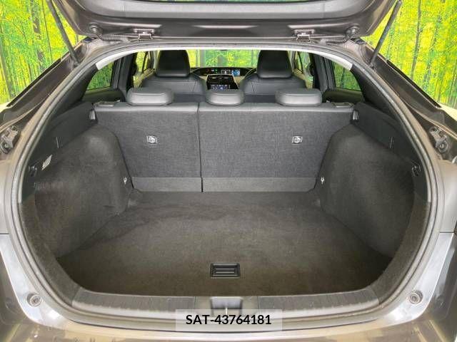 Toyota PRIUS 2019-05 281793-10