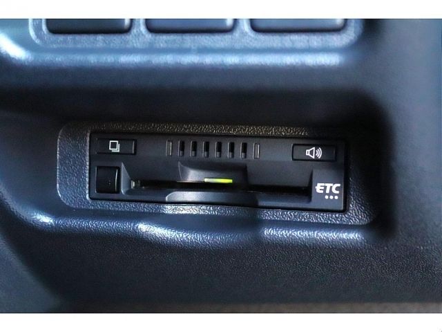Toyota HIACE VAN 2022-01 18175-9