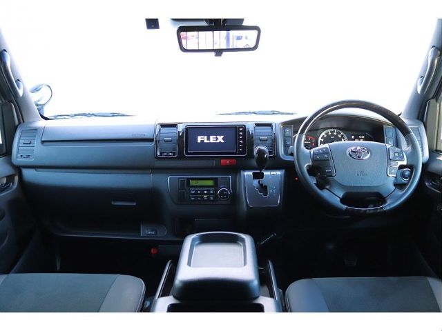 Toyota HIACE VAN 2022-01 18175-1