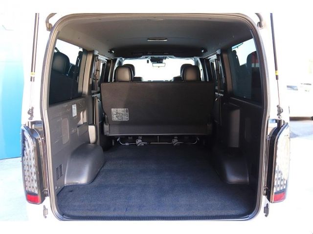 Toyota HIACE VAN 2022-01 18175-3