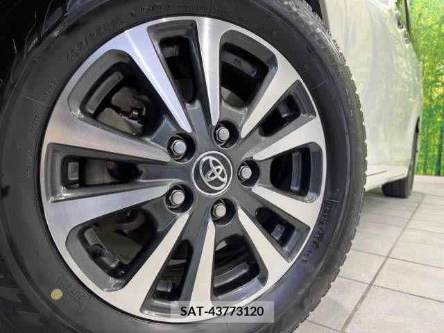 Toyota ESQUIRE 2018-09 215351-14
