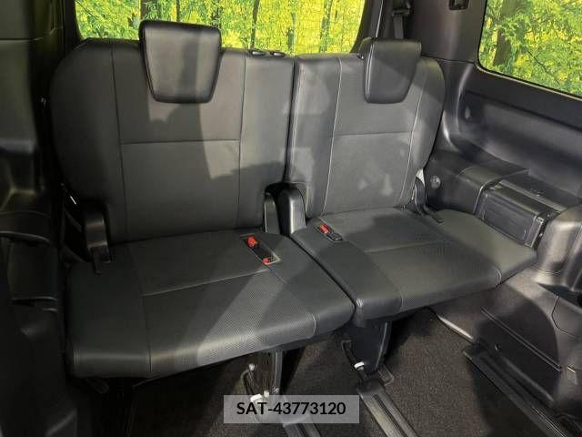 Toyota ESQUIRE 2018-09 215351-10