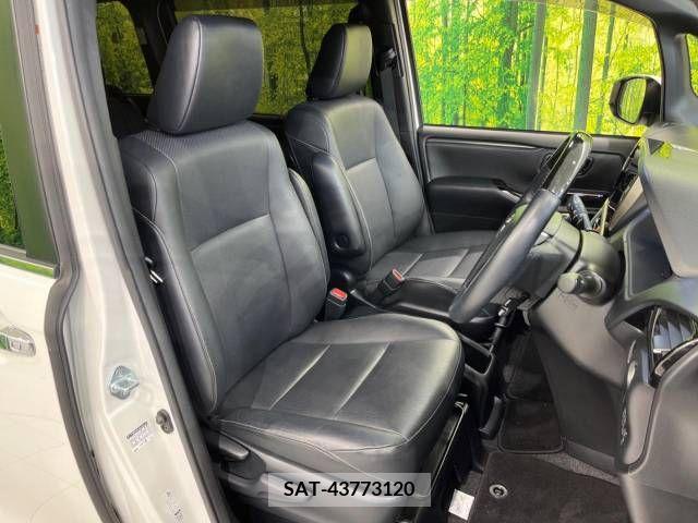 Toyota ESQUIRE 2018-09 215351-8