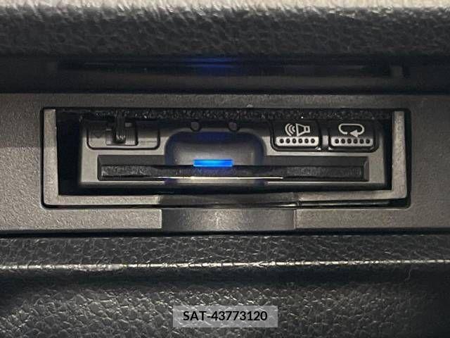 Toyota ESQUIRE 2018-09 215351-7