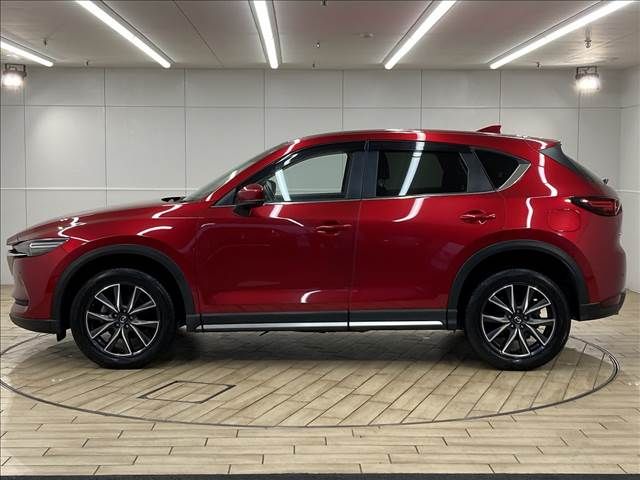 Mazda CX-5 2017-03 11914-15