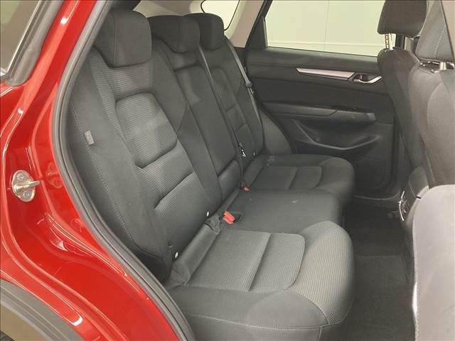 Mazda CX-5 2017-03 11914-12