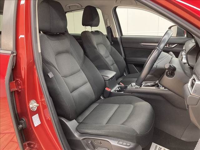 Mazda CX-5 2017-03 11914-11