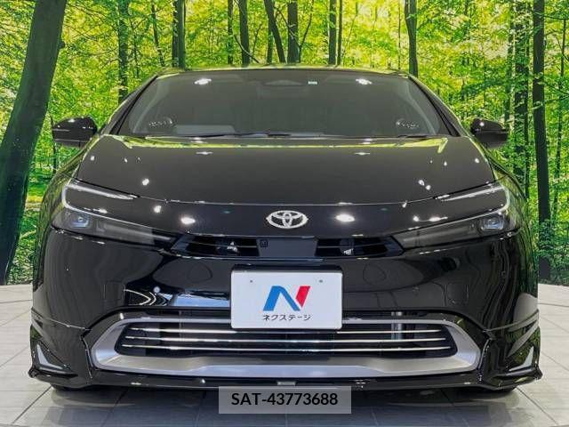 Toyota PRIUS 2023-02 366459-14
