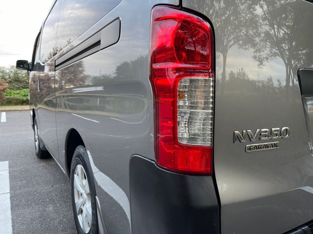 Nissan NV350 Caravan 2012-10 9506-17
