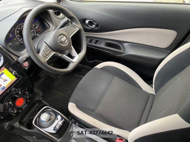 Nissan NOTE 2016-11 379608-15