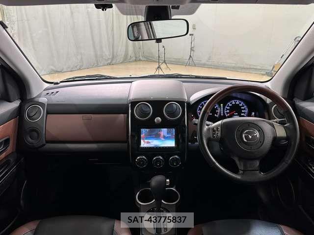 Mazda VERISA 2009-09 212335-18