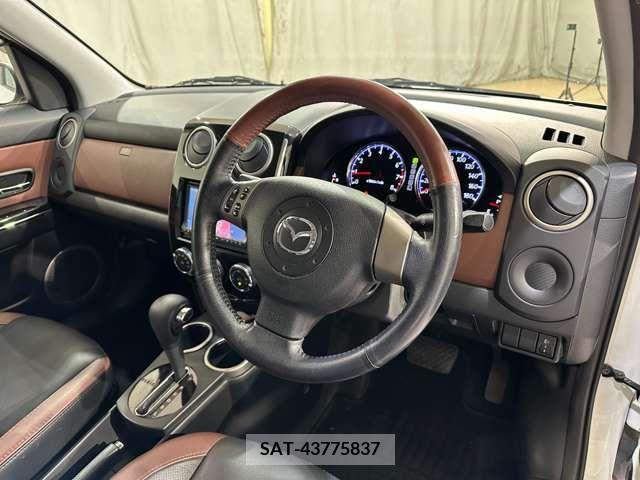 Mazda VERISA 2009-09 212335-11