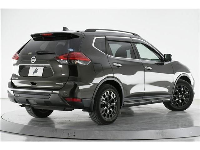 Nissan X-TRAIL 2018-03 9118-1