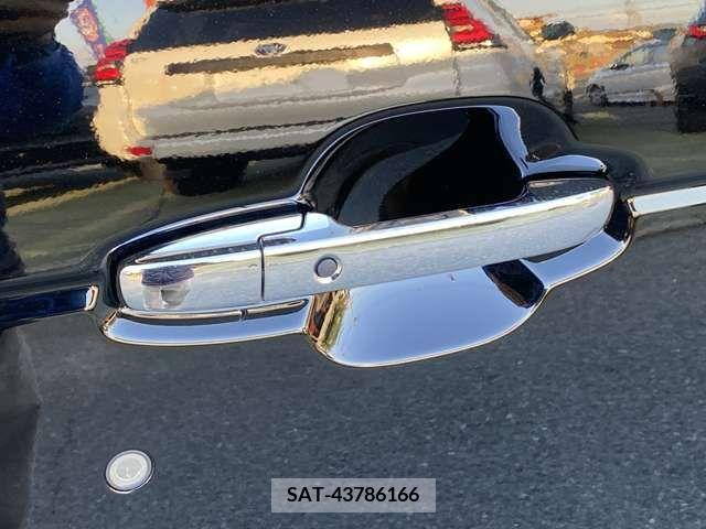 Honda N BOX CUSTOM 2023-10 279348-14