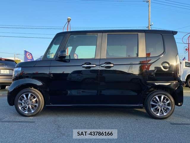 Honda N BOX CUSTOM 2023-10 279348-7