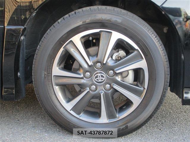 Toyota VOXY 2019-08 203307-10