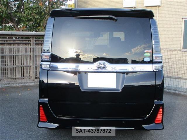 Toyota VOXY 2019-08 203307-5
