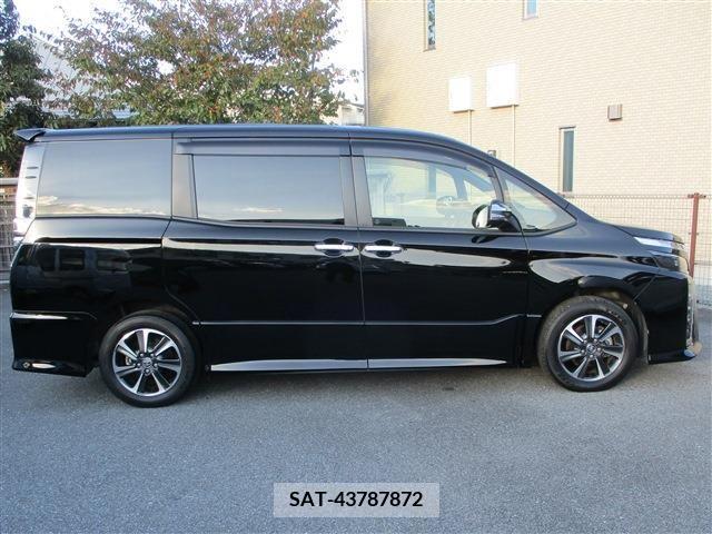 Toyota VOXY 2019-08 203307-6