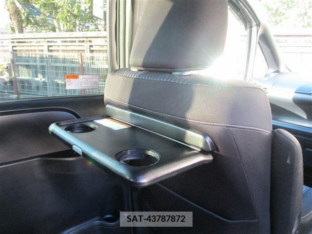 Toyota VOXY 2019-08 203307-19