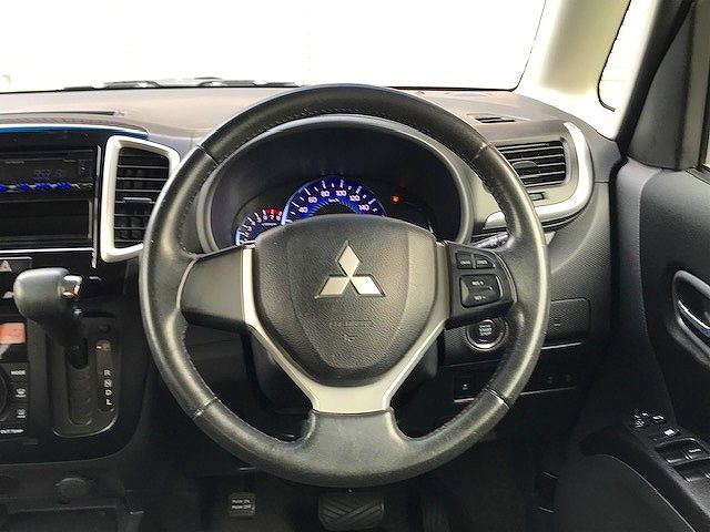Mitsubishi DELICA D2 2014-08 27612-13