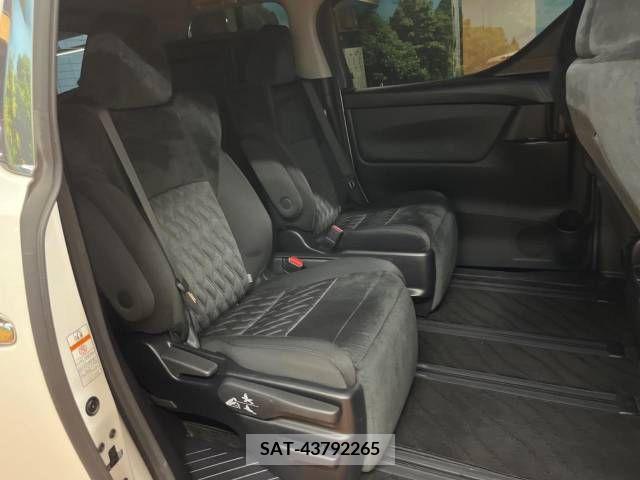 Toyota ALPHARD 2019-11 333071-9