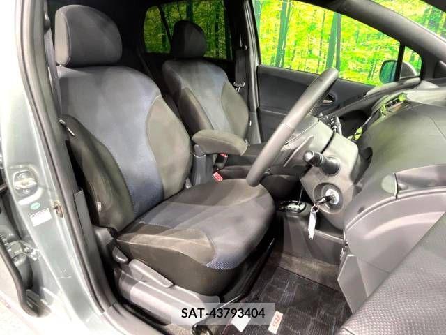 Toyota VITZ 2010-08 370149-8