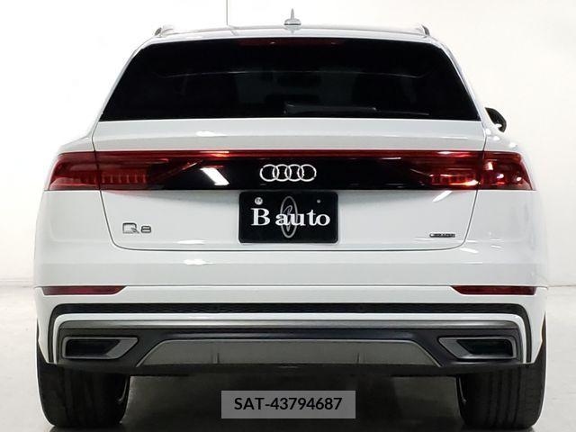 Audi Q8 2019-12 372600-6