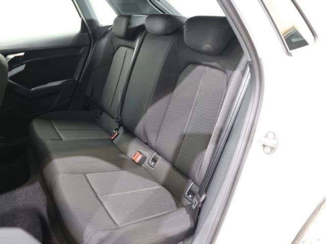 Audi A3 2023-03 26826-17