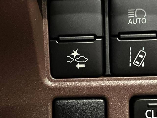 Toyota ESQUIRE 2018-07 9672-7
