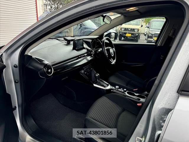 Mazda DEMIO 2019-05 301961-15