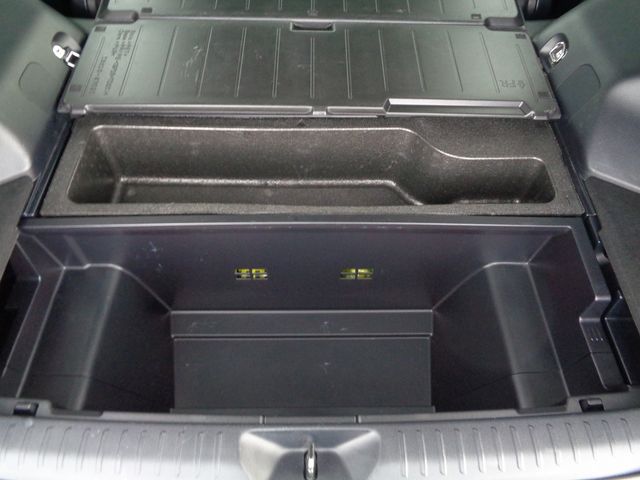 Toyota PRIUS ALPHA 2015-12 18346-25
