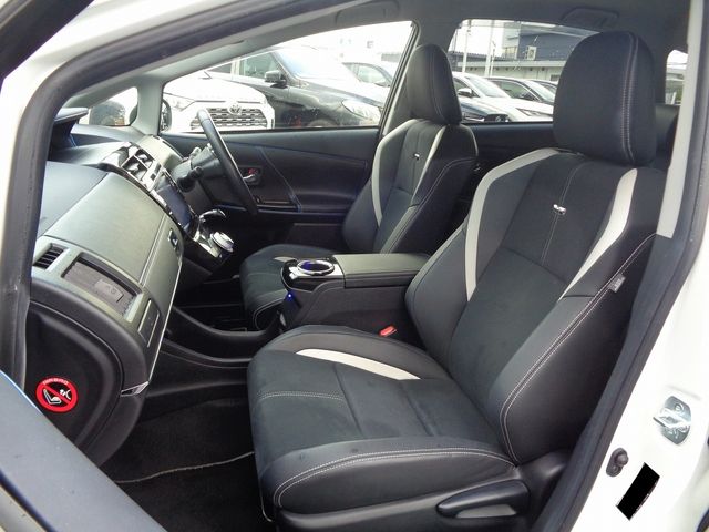Toyota PRIUS ALPHA 2015-12 18346-4