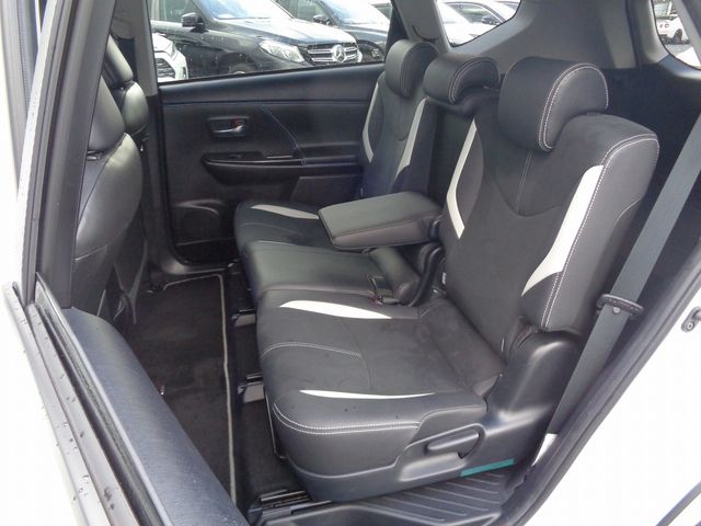 Toyota PRIUS ALPHA 2015-12 18346-6