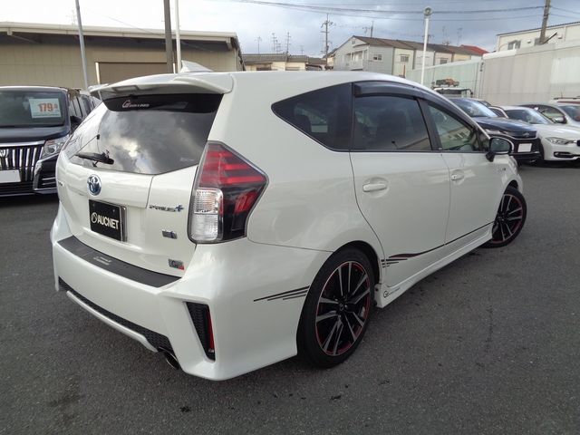 Toyota PRIUS ALPHA 2015-12 18346-2