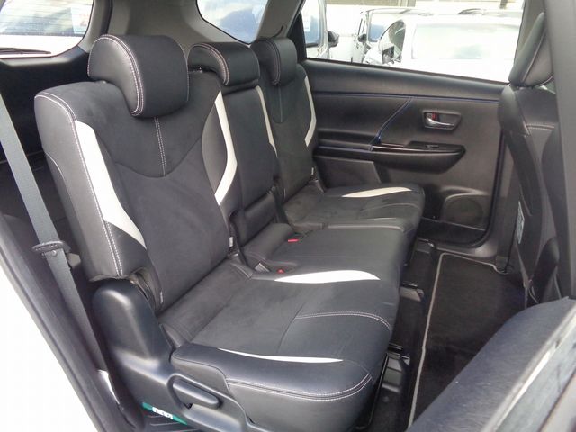 Toyota PRIUS ALPHA 2015-12 18346-5