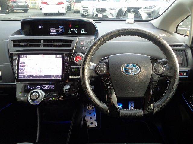 Toyota PRIUS ALPHA 2015-12 18346-1
