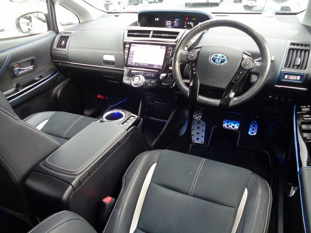 Toyota PRIUS ALPHA 2015-12 18346-9