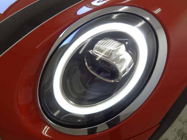 Bmw MINI 2018-10 17581-9