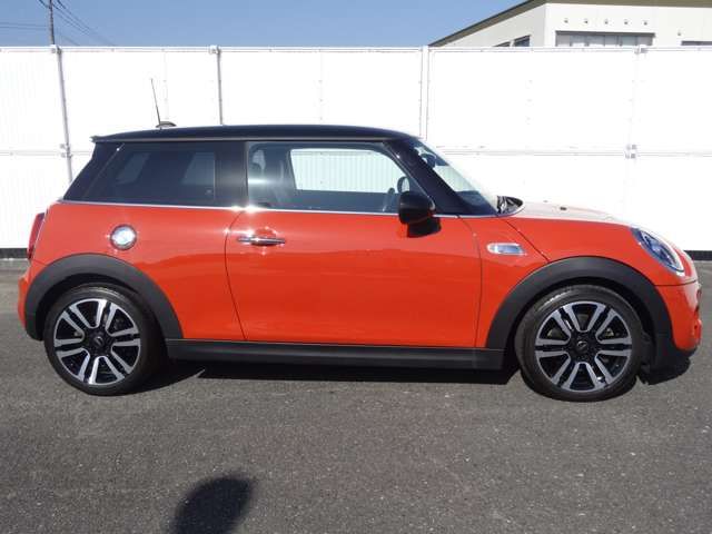 Bmw MINI 2018-10 17581-8