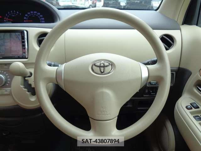 Toyota SIENTA 2012-02 298340-14