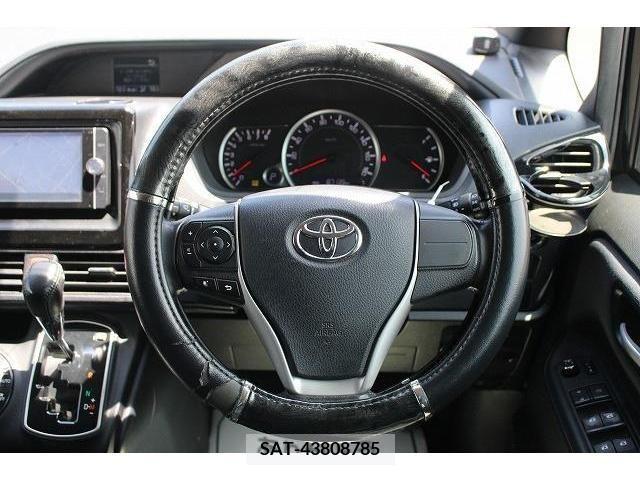 Toyota NOAH 2014-03 329333-16