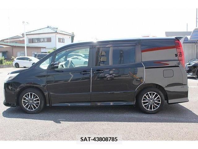 Toyota NOAH 2014-03 329333-9