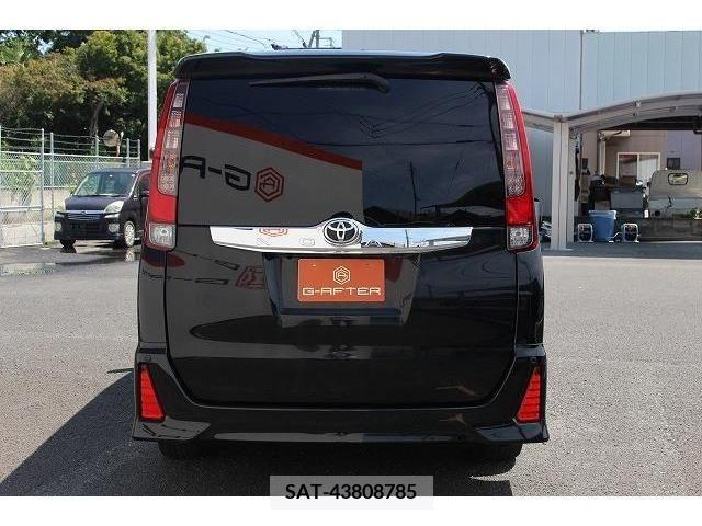 Toyota NOAH 2014-03 329333-8