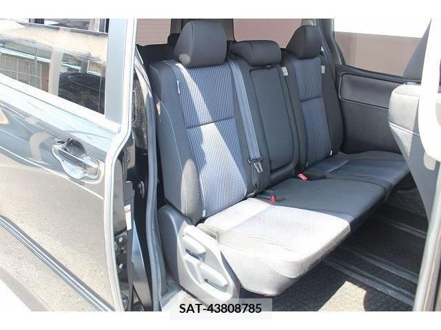 Toyota NOAH 2014-03 329333-14