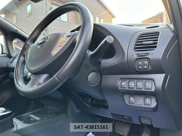 Nissan LEAF 2017-03 202990-14